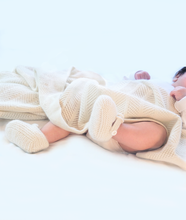 Load image into Gallery viewer, cashmere blanket on baby
